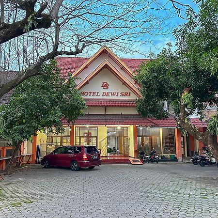 Hotel Dewi Sri Redpartner Yogyakarta Exterior foto